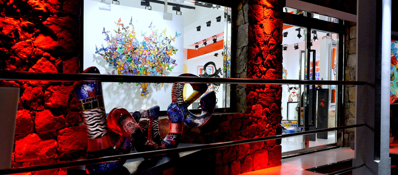 Almosnino Fine Art Gallery in Saint Barth